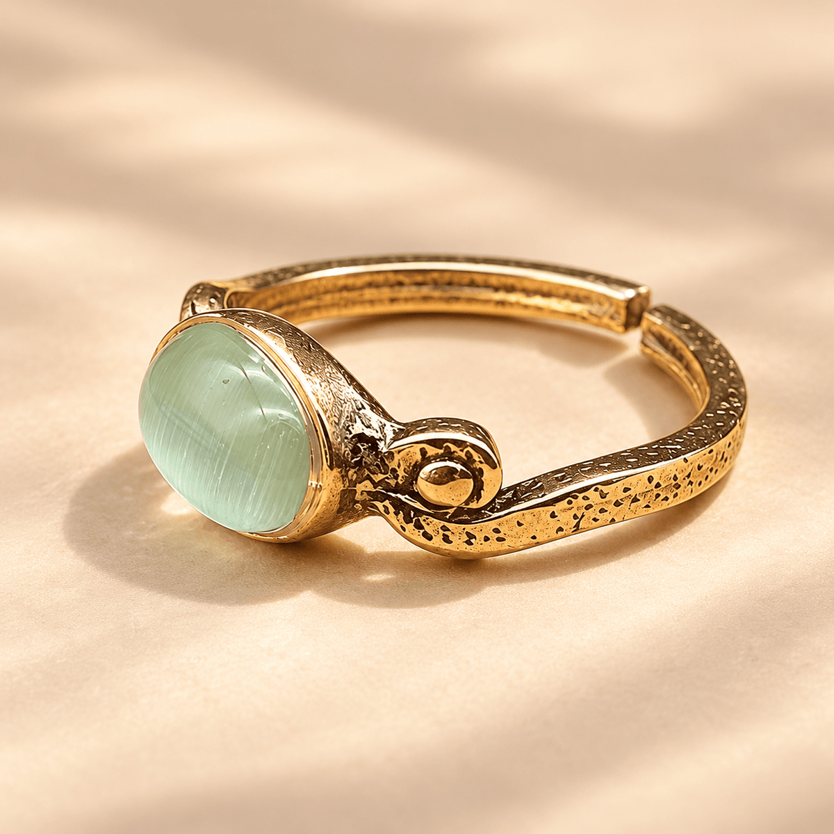 Yeşilin Büyüsü – Vintage Yüzük